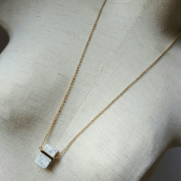 White Marble Semi Precious Stone Pendant Necklace - Picture 2 of 2