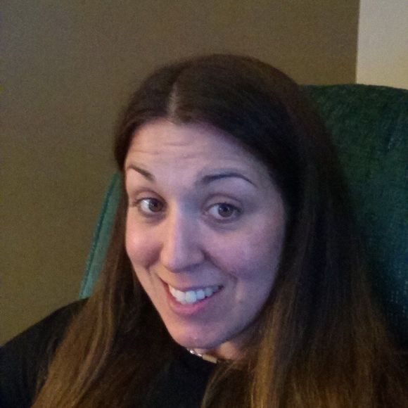 Meet your Posher, Angela