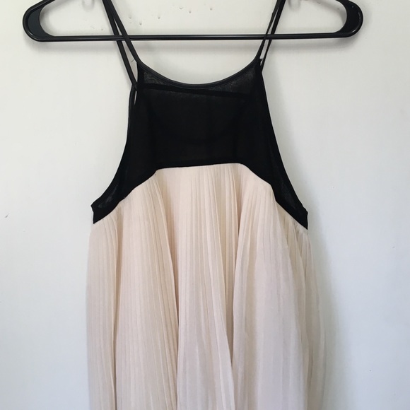 Flowy Black & Cream Tank
