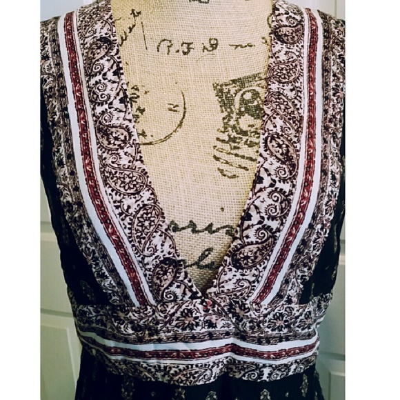 Plunging deep-v neckline black Romper by ecot? - Picture 2 of 4