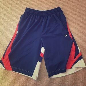 Nike men's basketball shorts (L)