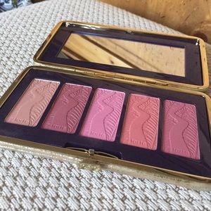 Tarte pin up girl blush pallet