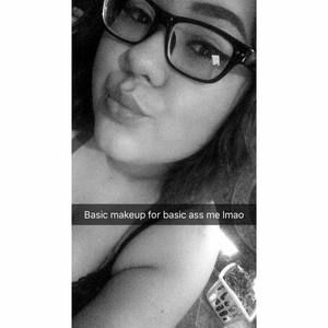 Meet your Posher, Leannaa