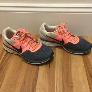 Nike Pegasus sneakers, size 9.5