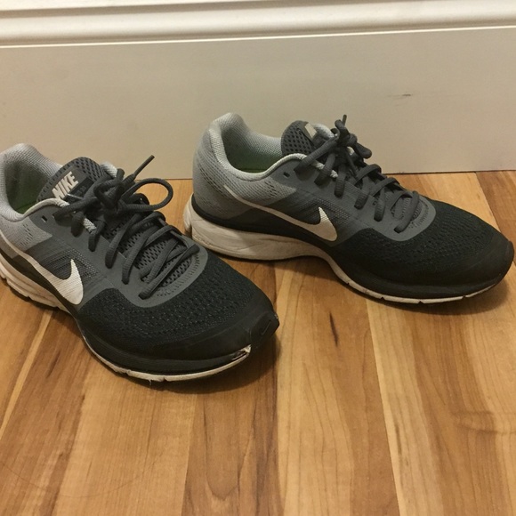 Nike Pegasus size 9.5