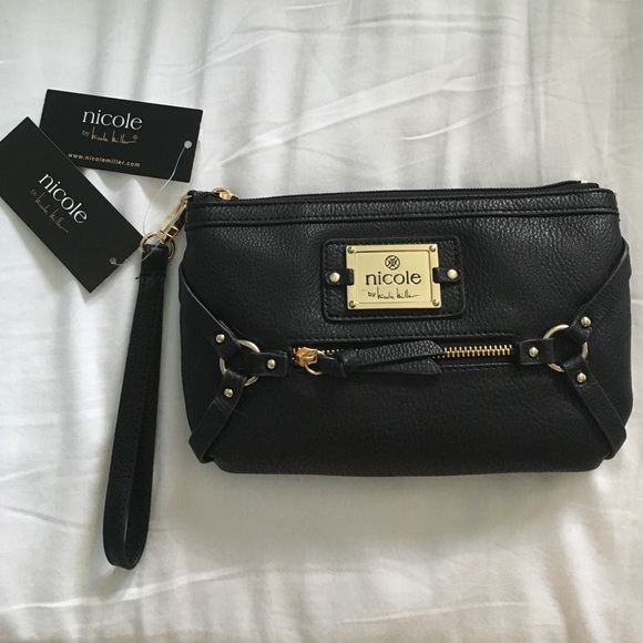 Black wristlet