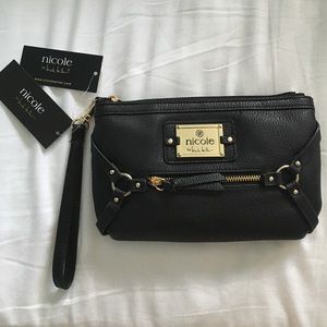 Black wristlet