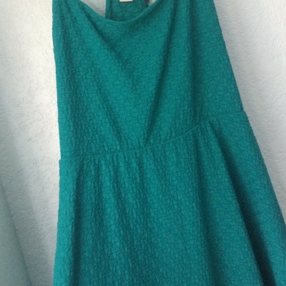 Dress - Picture 3 of 3