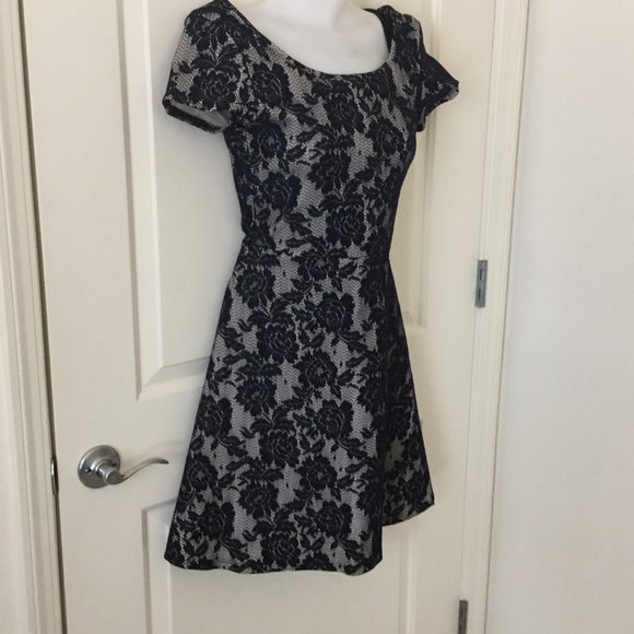 Cute summer dress 4 small