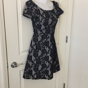 Cute summer dress 4 small