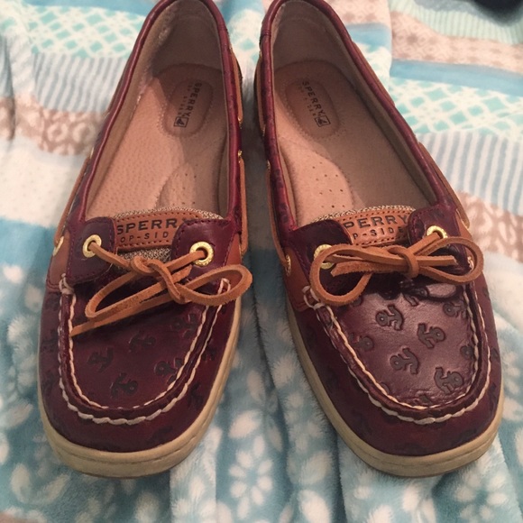 BRAND NEW BURGUNDY SPERRYS