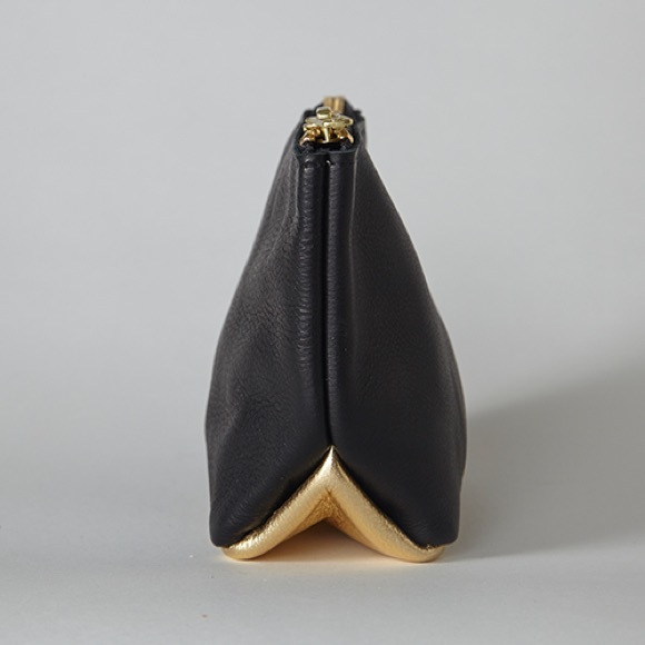 Black and Gold Leather Pouch - Picture 2 of 3
