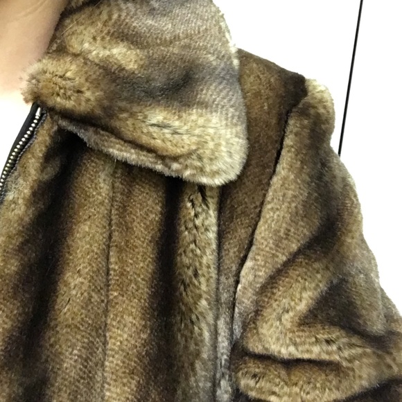 Coat - Picture 2 of 3