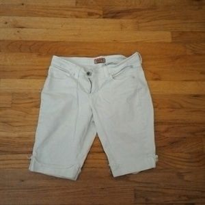 White No Boundaries Jean Capris