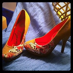 Ed Hardy Pumps used * Final Sale*