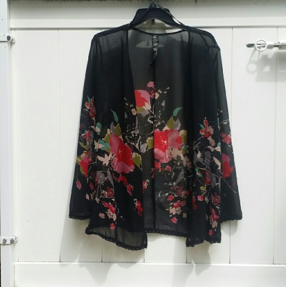 Jessica Simpson floral shawl