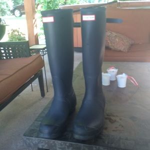 MATTE NAVY HUNTER BOOTS