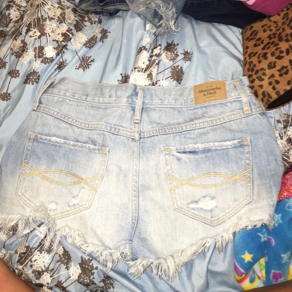Abercrombie and Fitch jean shorts - Picture 2 of 2