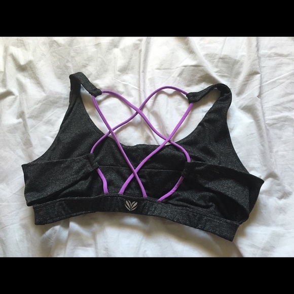 Strappy back sports bra