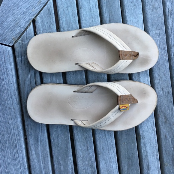 Men's Size 8 Rainbow Sandals
