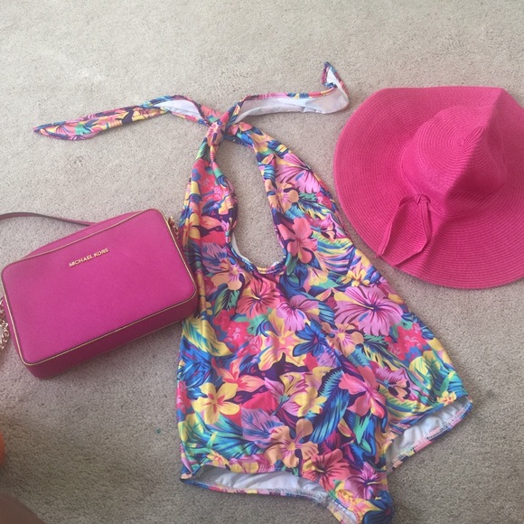 Swim suit