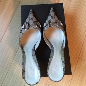 Pre Owned Authentic Gucci Shoes