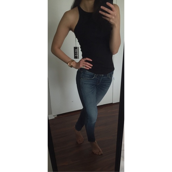 Closet Favorite • Basic Ribbed Black Tank Top - Picture 3 of 4