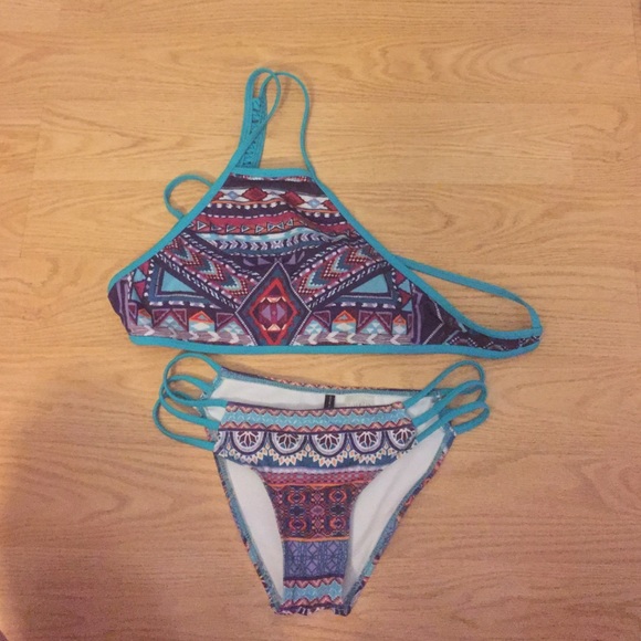 LA hearts bathing suit