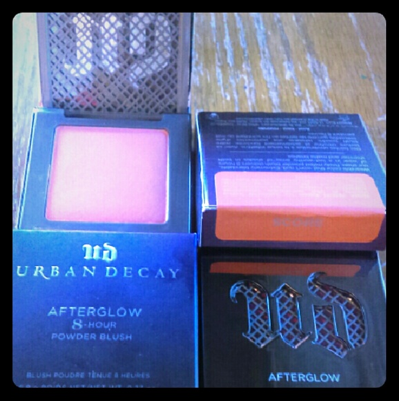 Urban Decay- Afterglow Powder Blush *8-Hour*