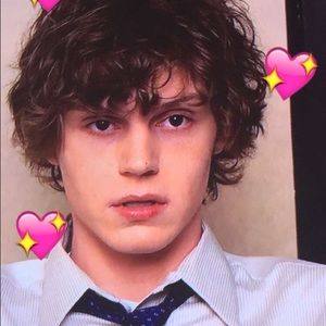 Meet your Posher, Lesly