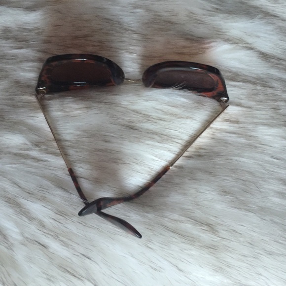Tortoise frame sunglasses - Picture 2 of 3