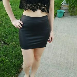 Faux leather mini skirt