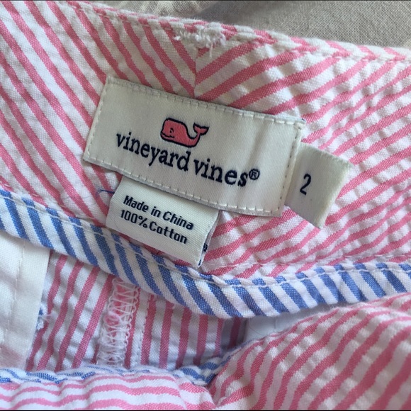 📮SOLD📮!!!! Vineyard Vines Whale Shorts! - Picture 3 of 4