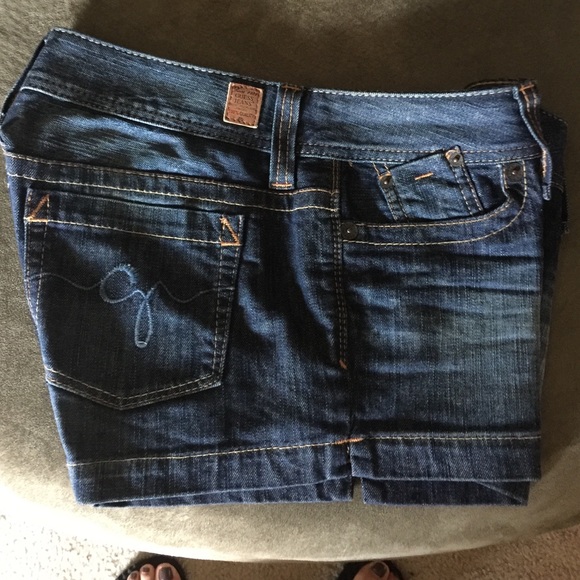 Guess Jean shorts. (SOLD)‼️