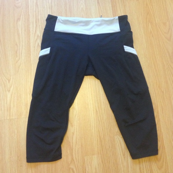 Lululemon Athletica Black Capris