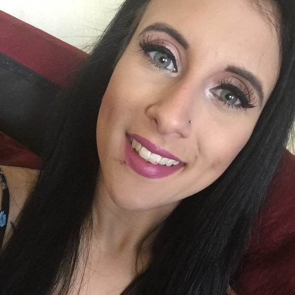 Meet your Posher, Teresa