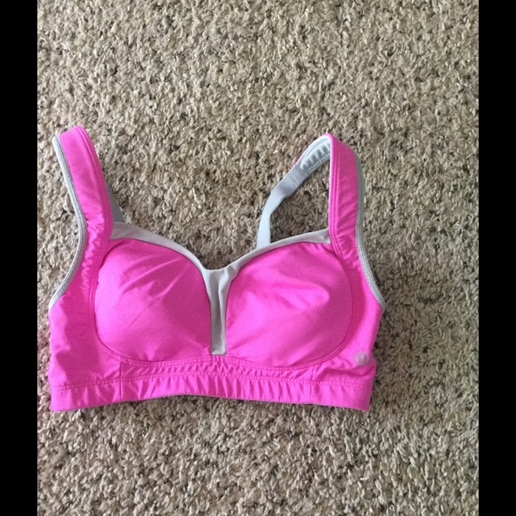 Lululemon ta ta tamer 32D
