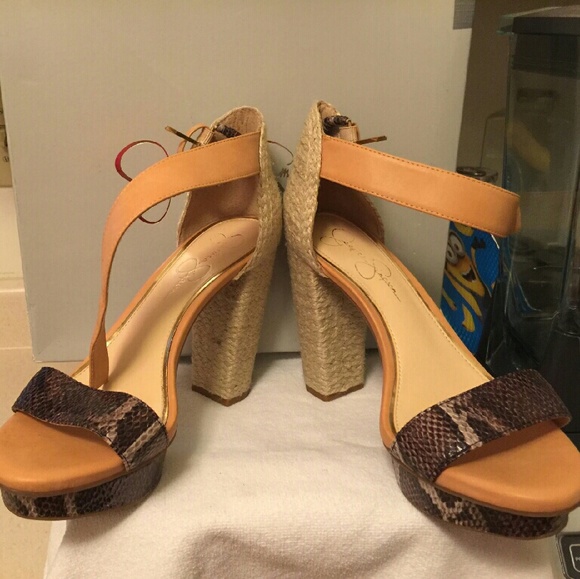 Jessica Simpson - Picture 1 of 1