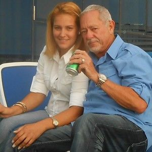 Meet your Posher, Lis y rene