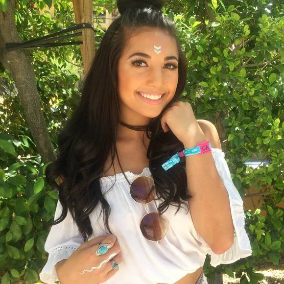 Meet your Posher, Sierra