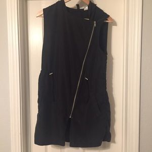 H&m black vest
