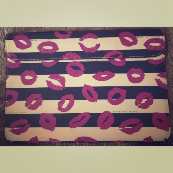 Marc by Marc Jacobs Incase Sleeve