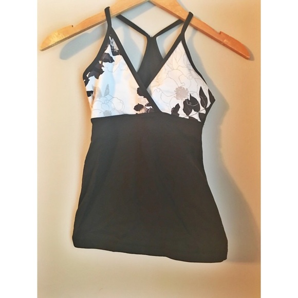 Lululemon tank