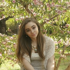 Meet your Posher, Bella