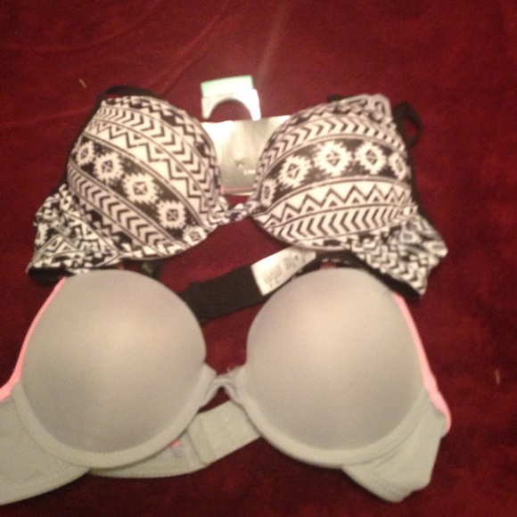 Push up bras - Picture 1 of 3