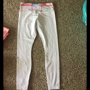 Lululemon white leggings 6