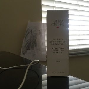 Laura Geller Foundation in the shade Fair