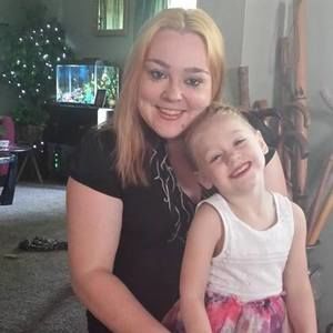 Meet your Posher, Courtney