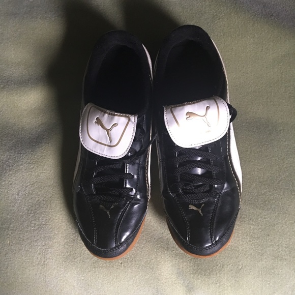 Puma indoor athletic shoes - Picture 2 of 4