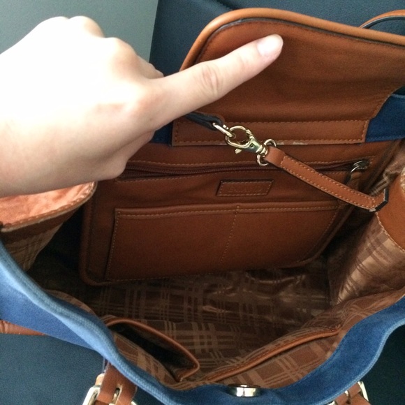 Sold. E-Land American Classic purse - Picture 4 of 4